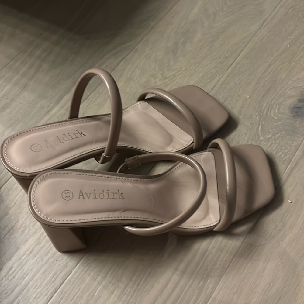 Brand new tan heels, Amazon
